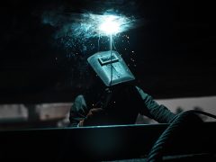 Dinas Damkar Ngawi Evakuasi Ular di Perbukitan